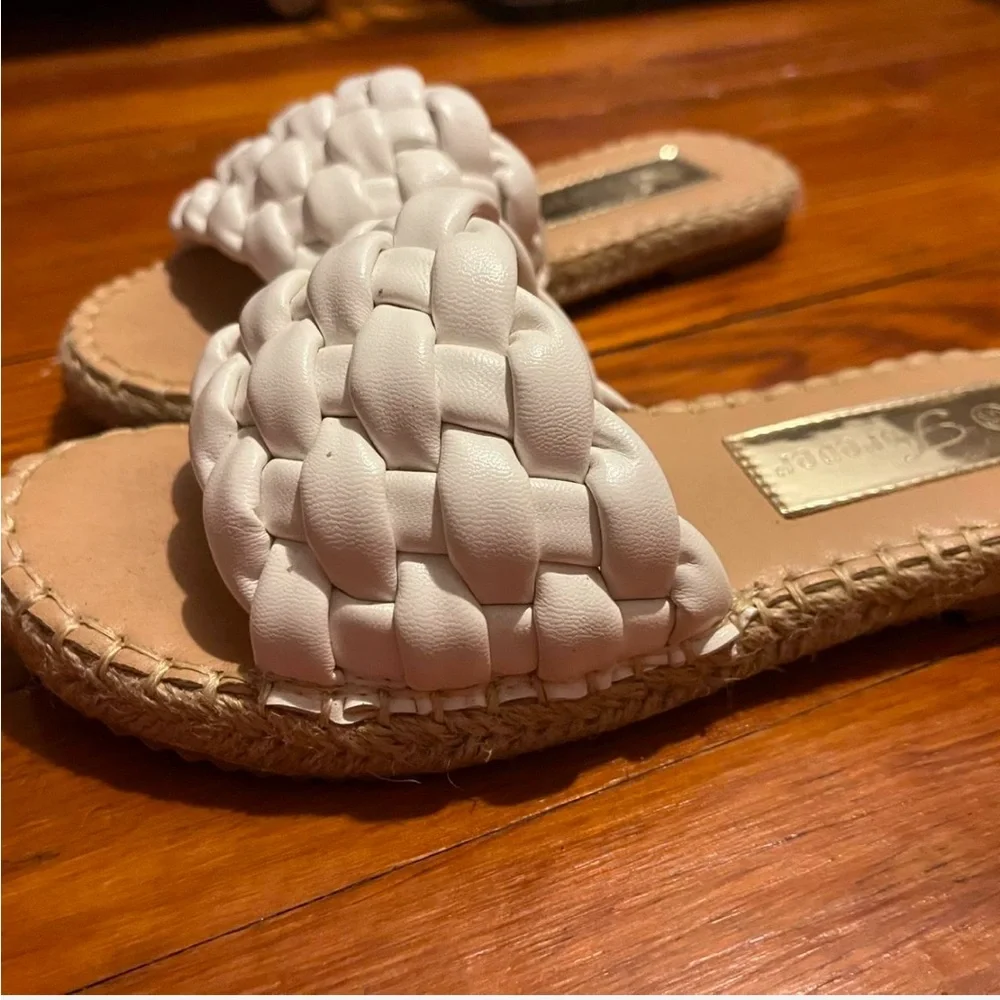 Sandals - Picture 5 of 6